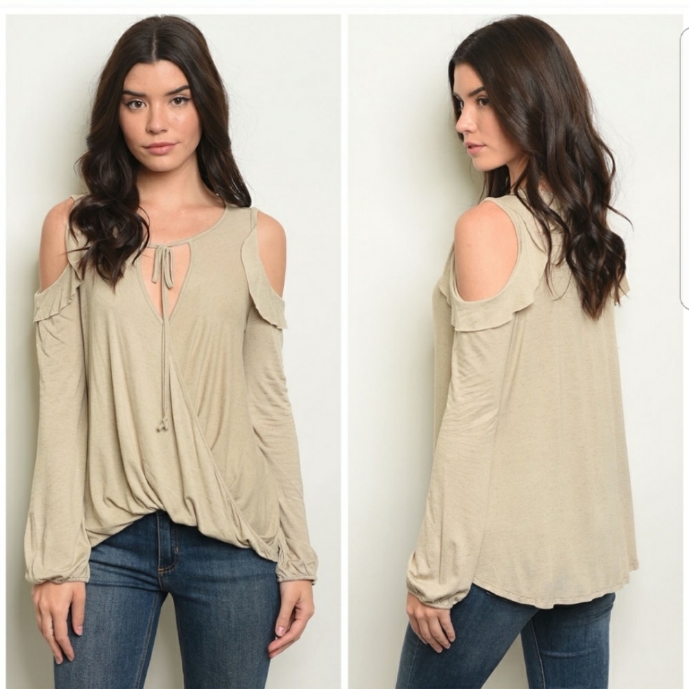 New Without Tag Women's Cold Shoulder Top